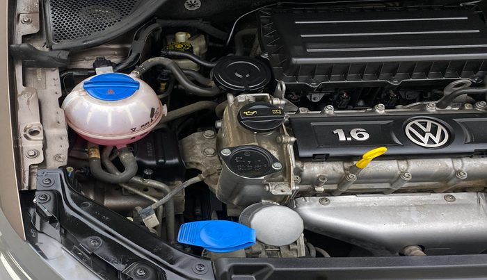 2016 Volkswagen Vento HIGHLINE 1.6 MPI, Petrol, Manual, 73,081 km, Engine View - Right