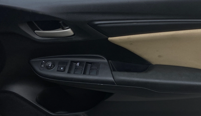 2018 Honda Jazz 1.2L I-VTEC SV, Petrol, Manual, 1,10,613 km, Driver Side Door Panels Control