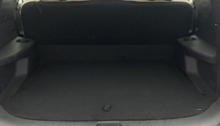 2023 Mahindra XUV700 AX 5 P AT 5 STR, Petrol, Automatic, 21,340 km, Boot Inside