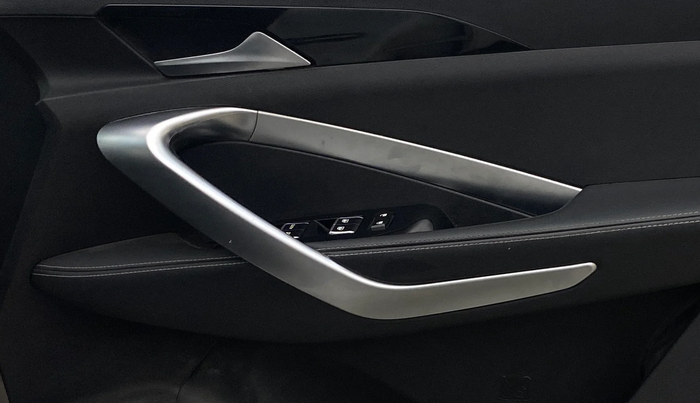 2020 MG HECTOR SHARP 1.5 DCT PETROL, Petrol, Automatic, 44,285 km, Driver Side Door Panels Control