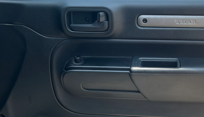 2022 Mahindra Thar LX HT PETROL 4WD MT, Petrol, Manual, 20,277 km, Driver Side Door Panels Control