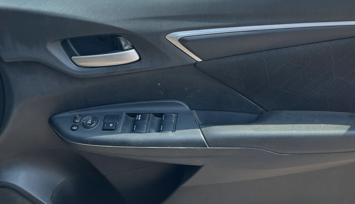 2017 Honda Jazz 1.5L I-DTEC VX, Diesel, Manual, 74,738 km, Driver Side Door Panels Control