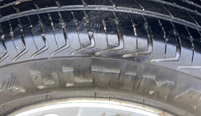 2021 Maruti New Wagon-R LXI CNG 1.0, CNG, Manual, 47,565 km, Right Rear Tyre Tread