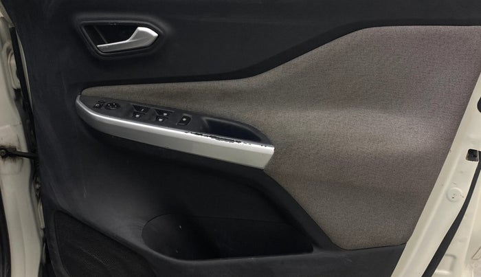 2021 Nissan MAGNITE XV TURBO CVT, Petrol, Automatic, 33,105 km, Driver Side Door Panels Control