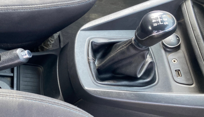 2019 Ford Figo Aspire TITANIUM BLU 1.2 PETROL, Petrol, Manual, 68,859 km, Gear Lever