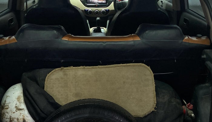 2018 Hyundai Grand i10 MAGNA AT 1.2 KAPPA VTVT, CNG, Automatic, 57,008 km, Boot Inside