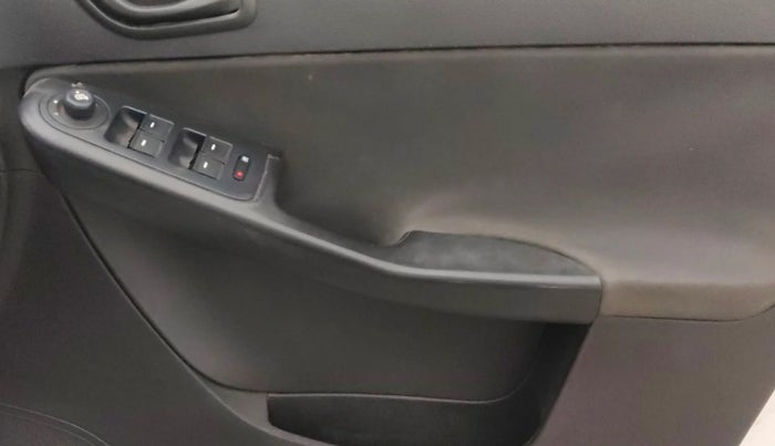 2015 Tata Zest XMS PETROL, Petrol, Manual, 72,066 km, Driver Side Door Panels Control