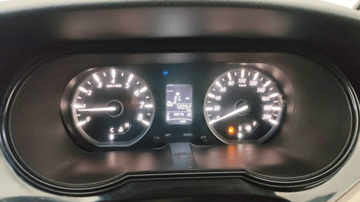 2015 Tata Zest XMS PETROL, Petrol, Manual, 1,17,892 km, Odometer Image