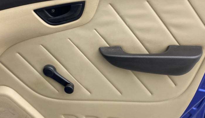 2015 Hyundai Eon D-LITE+, Petrol, Manual, 99,383 km, Driver Side Door Panels Control