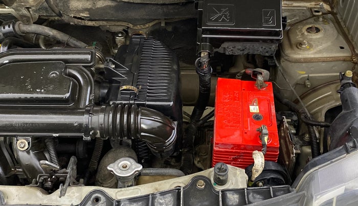 2015 Renault Kwid RXT 0.8, Petrol, Manual, 94,581 km, Engine View - Left