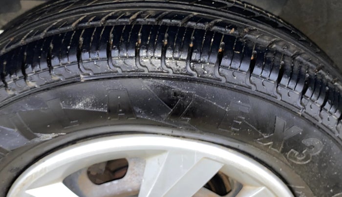 2015 Renault Kwid RXT 0.8, Petrol, Manual, 94,581 km, Left Front Tyre Tread