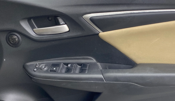 2017 Honda Jazz 1.2L I-VTEC V AT, Petrol, Automatic, 71,676 km, Driver Side Door Panels Control