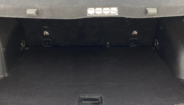 2018 Jeep Compass LIMITED 2.0 DIESEL, Diesel, Manual, 1,38,046 km, Boot Inside