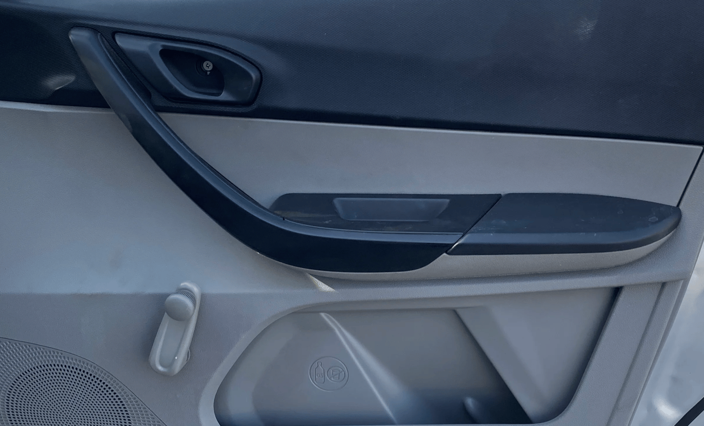 2017 Tata Tiago XE PETROL, Petrol, Manual, 21,511 km, Driver Side Door Panels Control