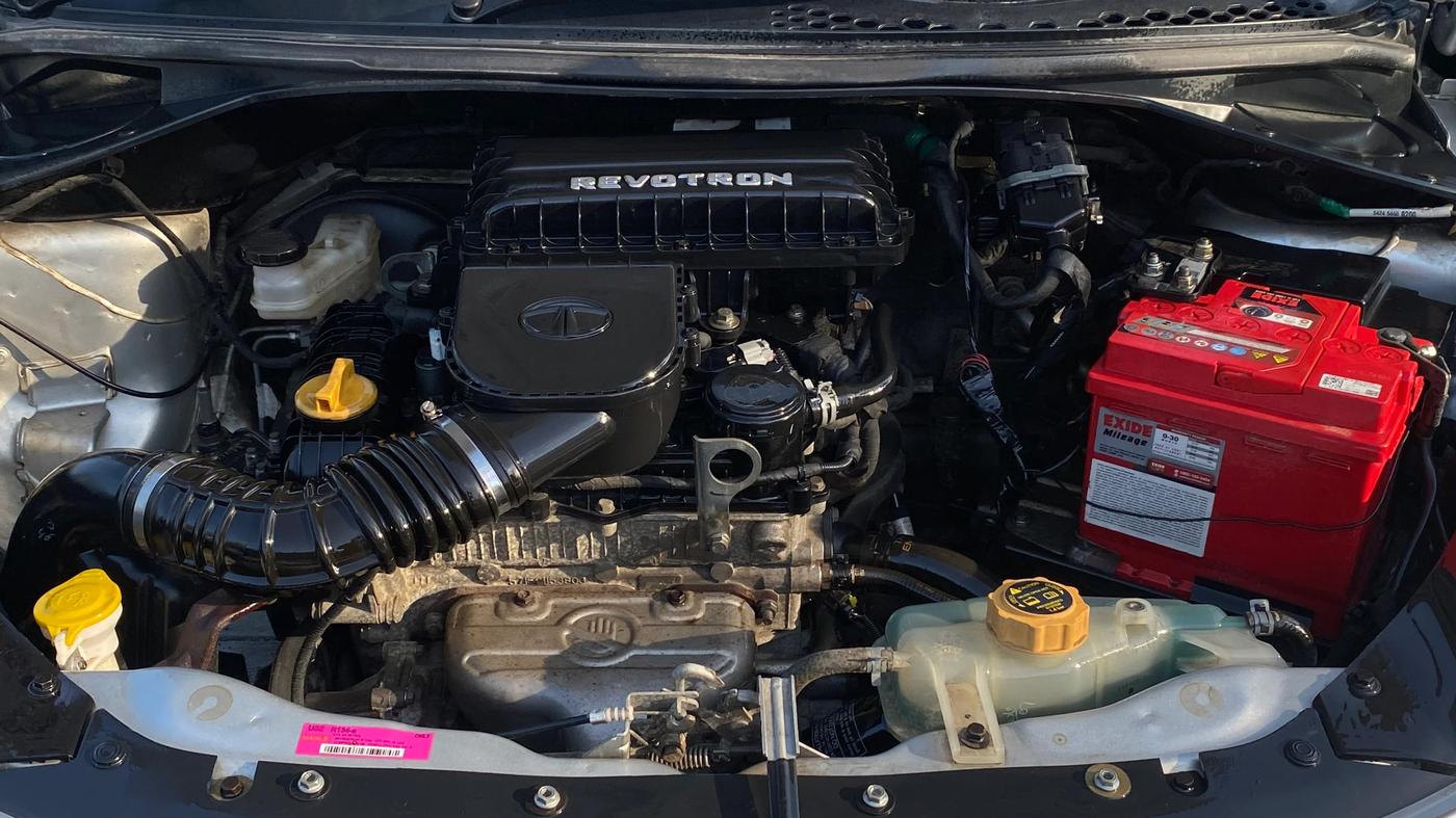 2017 Tata Tiago XE PETROL, Petrol, Manual, 21,511 km, Engine View