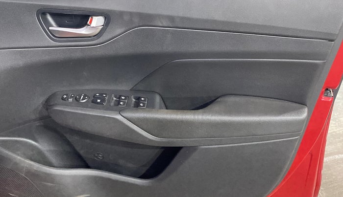 2020 Hyundai Verna SX (O) 1.0 TURBO DCT, Petrol, Automatic, 37,378 km, Driver Side Door Panels Control