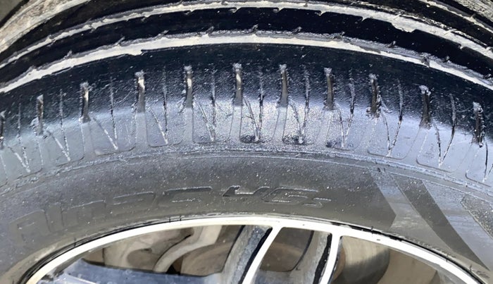 2021 Maruti Vitara Brezza ZXI PLUS AT SHVS, Petrol, Automatic, 29,322 km, Left Front Tyre Tread