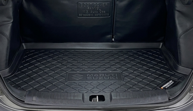 2014 Maruti Swift Dzire VXI, Petrol, Manual, 34,579 km, Boot Inside