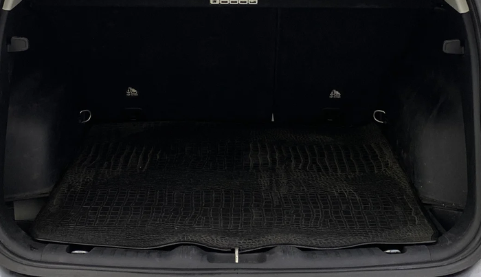 2018 Jeep Compass LIMITED 1.4 PETROL AT, Petrol, Automatic, 28,126 km, Boot Inside