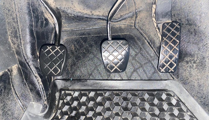 2021 Skoda KUSHAQ STYLE 1.0L TSI MT, Petrol, Manual, 1,20,694 km, Pedals