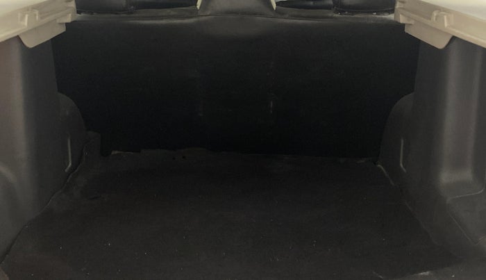 2015 Renault Duster 85 PS RXL DIESEL, Diesel, Manual, 1,25,755 km, Boot Inside