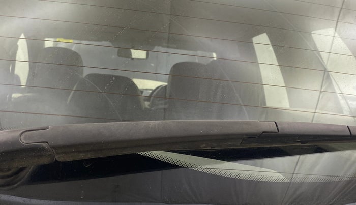 2015 Renault Duster 85 PS RXL DIESEL, Diesel, Manual, 1,25,755 km, Rear Wiper