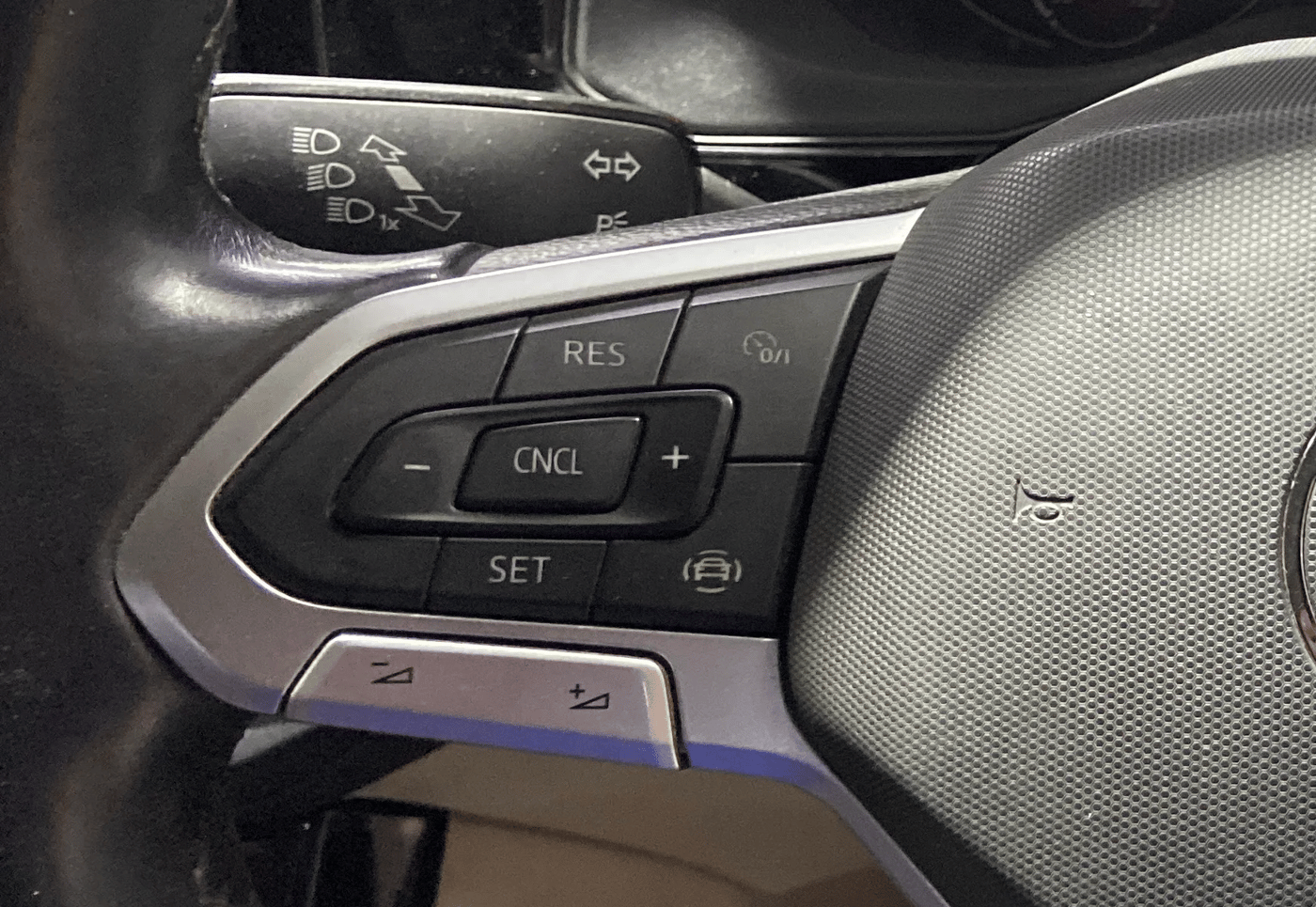 2022 Volkswagen VIRTUS HIGHLINE TSI 1.0 MT, Petrol, Manual, 59,114 km, Adaptive Cruise Control