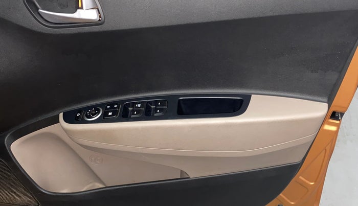 2016 Hyundai Grand i10 SPORTZ 1.2 KAPPA VTVT, Petrol, Manual, 45,125 km, Driver Side Door Panels Control