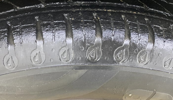 2022 Renault Kwid CLIMBER 1.0 (O), Petrol, Manual, 56,919 km, Left Front Tyre Tread