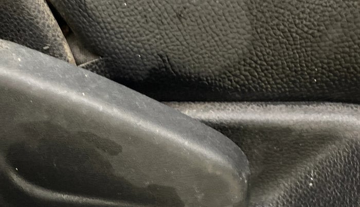 2018 Renault Kwid RXT 1.0 (O), CNG, Manual, 71,954 km, Driver Side Adjustment Panel