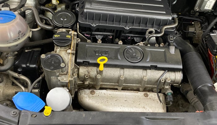 2017 Skoda Rapid STYLE 1.6 MPI AT, Petrol, Automatic, 46,339 km, Engine View - Right