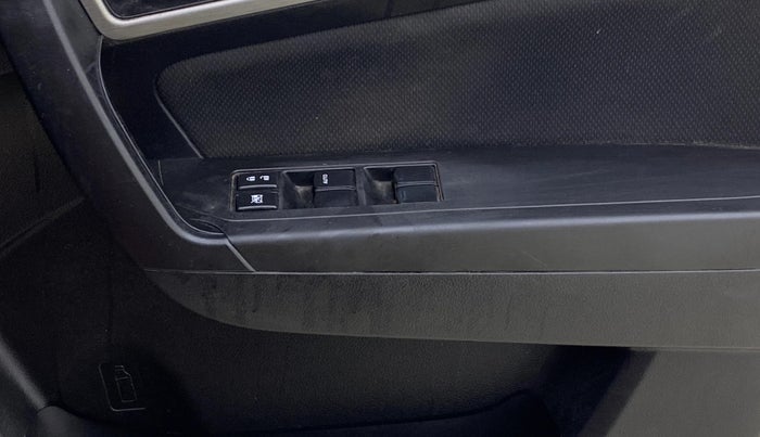 2019 Maruti Vitara Brezza ZDI, Diesel, Manual, 1,30,793 km, Driver Side Door Panels Control