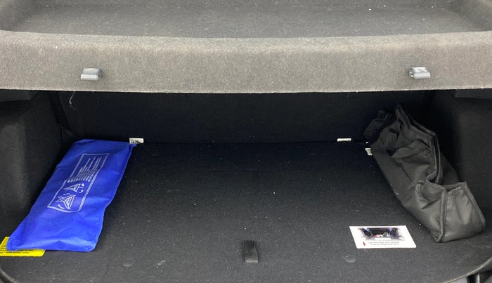 2025 Tata NEXON Smart Plus 1.2 iCNG, CNG, Manual, 5,710 km, Boot Inside