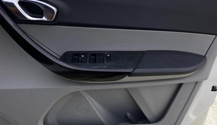 2020 Tata Tiago XZ PETROL, Petrol, Manual, 51,674 km, Driver Side Door Panels Control