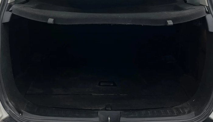 2019 Tata Harrier XT 2.0L KRYOTEC, Diesel, Manual, 86,556 km, Boot Inside