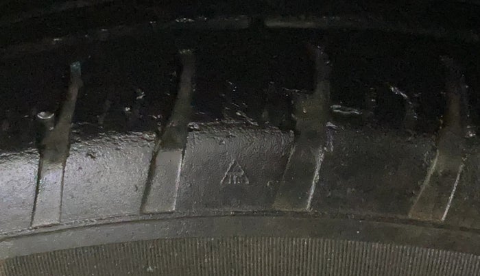 2020 Maruti Swift LXI, Petrol, Manual, 59,912 km, Left Rear Tyre Tread