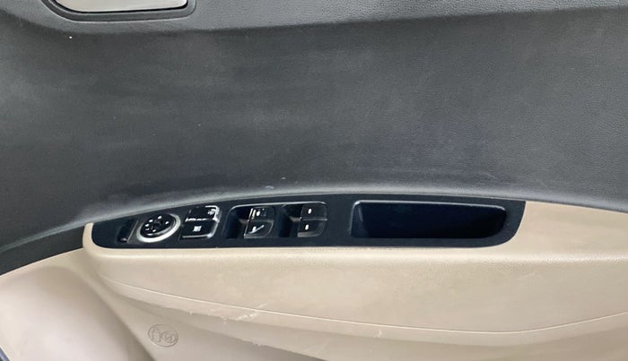 2016 Hyundai Grand i10 ASTA 1.2 KAPPA VTVT, Petrol, Manual, 59,963 km, Driver Side Door Panels Control