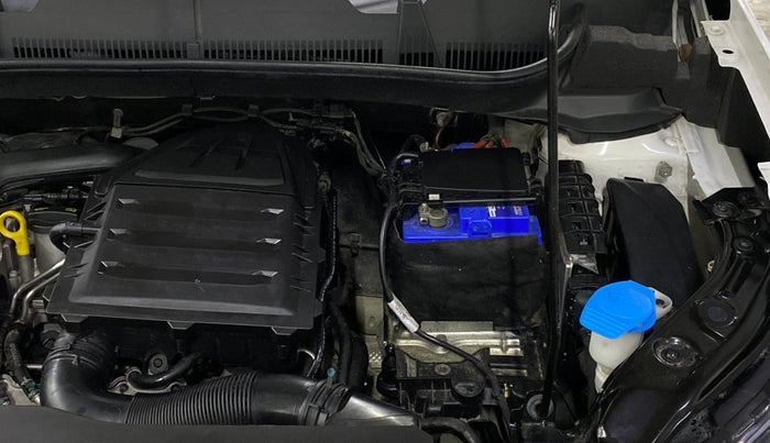 2022 Volkswagen TAIGUN HIGHLINE 1.0 TSI MT, Petrol, Manual, 42,419 km, Engine View - Left