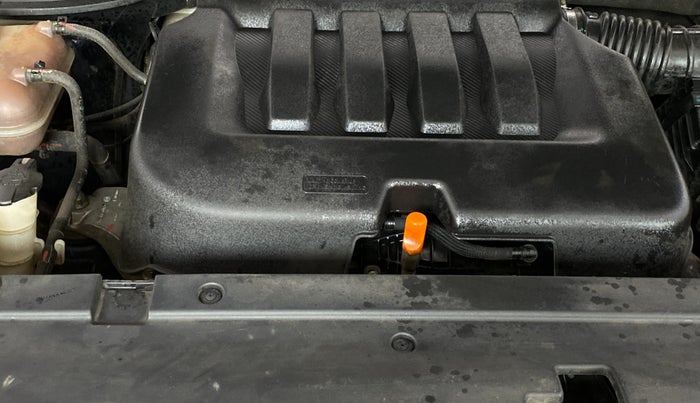 2022 Mahindra XUV700 AX 7 LUXURY P AT 7 STR, Petrol, Automatic, 89,205 km, Engine View - Right