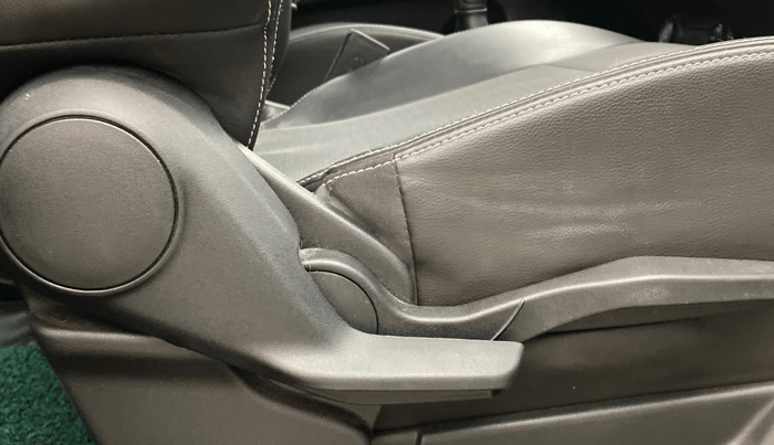 2023 Maruti XL6 ZETA MT, Petrol, Manual, 28,343 km, Driver Side Adjustment Panel