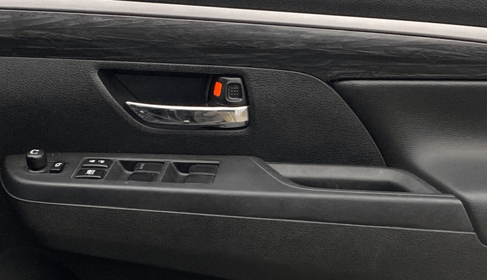 2023 Maruti XL6 ZETA MT, Petrol, Manual, 28,343 km, Driver Side Door Panels Control
