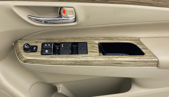 2022 Maruti Ciaz ALPHA 1.5 SHVS PETROL, Petrol, Manual, 45,939 km, Driver Side Door Panels Control
