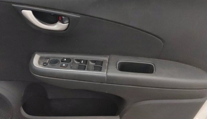 2016 Honda BR-V 1.5L I-VTEC V, Petrol, Manual, 52,881 km, Driver Side Door Panels Control