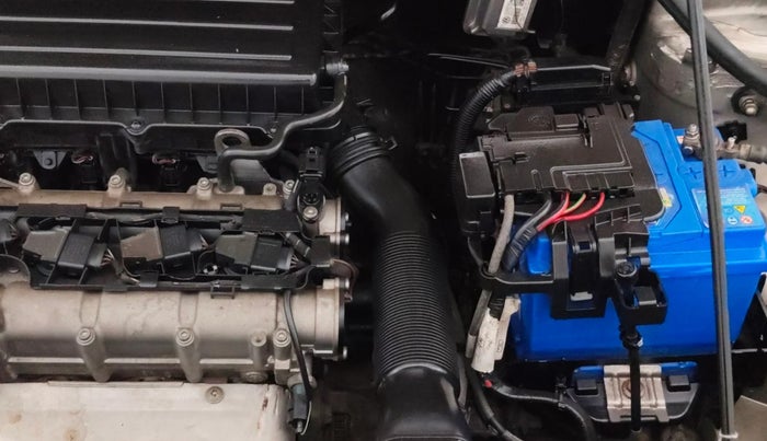 2013 Volkswagen Vento HIGHLINE PETROL AT, Petrol, Automatic, 81,198 km, Engine View - Left