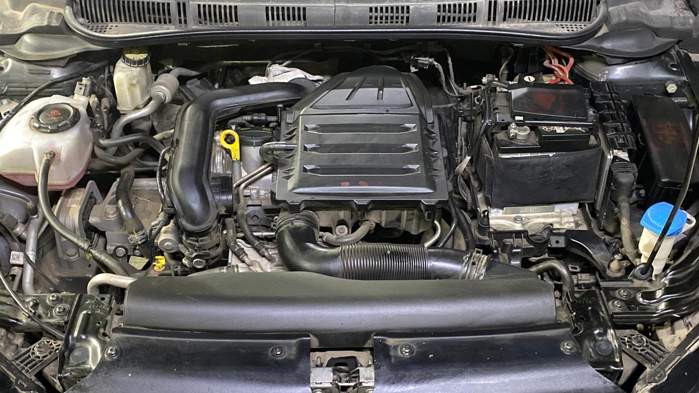2024 Skoda SLAVIA STYLE 1.0L TSI AT, Petrol, Automatic, 16,234 km, Engine View