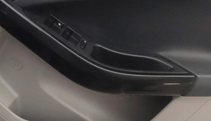 2019 Tata NEXON XM PETROL, Petrol, Manual, 87,349 km, Driver Side Door Panels Control