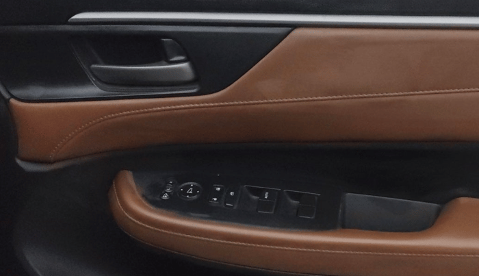 2023 Honda ELEVATE ZX CVT, Petrol, Automatic, 31,337 km, Driver Side Door Panels Control