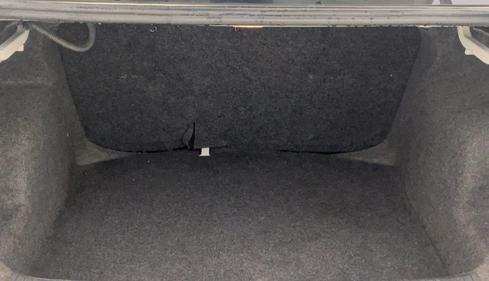 2017 Volkswagen Ameo HIGHLINE1.2L PLUS 16 ALLOY, Petrol, Manual, 83,634 km, Boot Inside