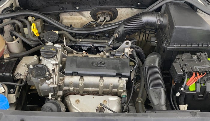 2017 Volkswagen Ameo HIGHLINE1.2L PLUS 16 ALLOY, Petrol, Manual, 83,634 km, Engine View