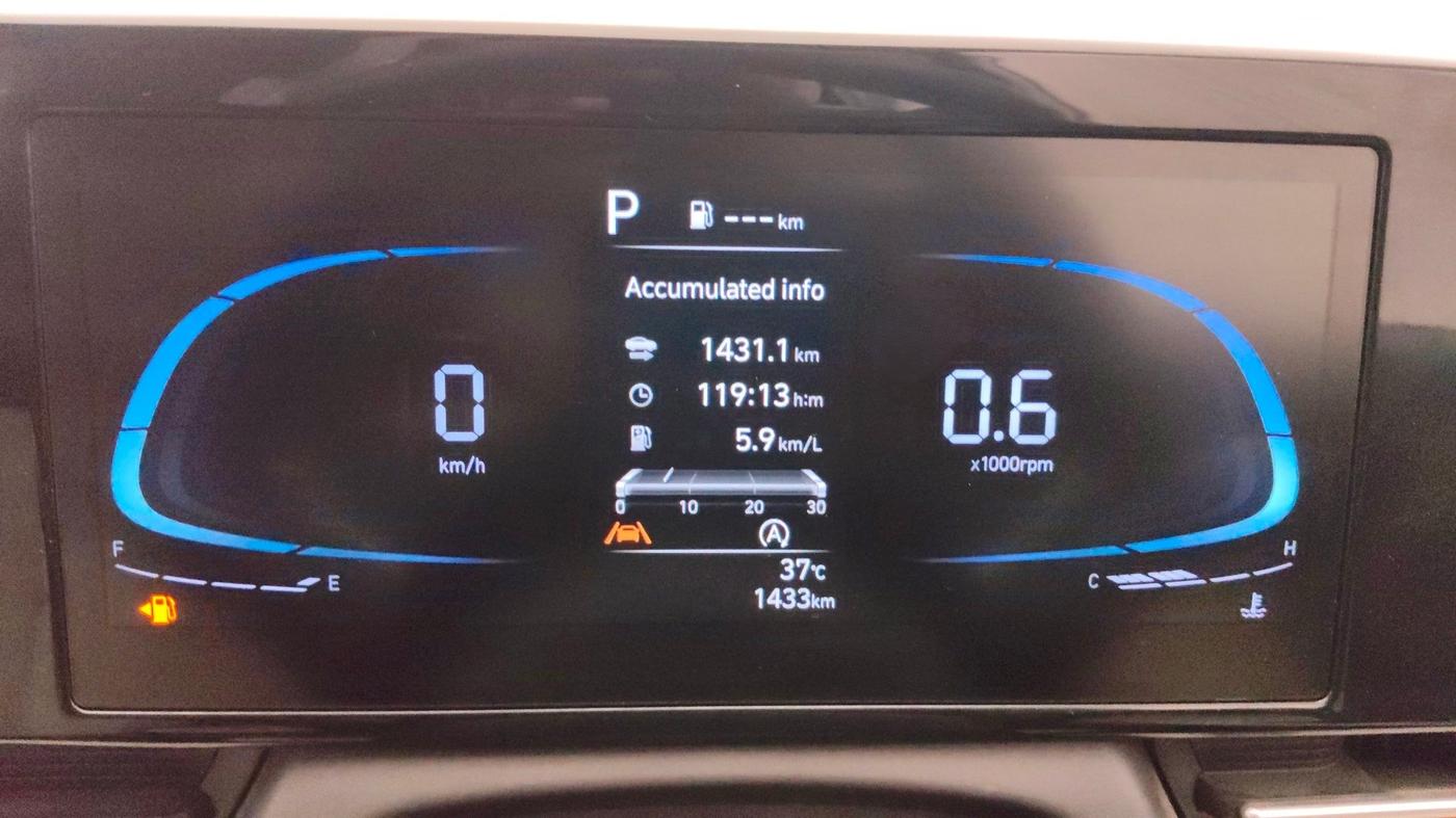 2025 Hyundai Verna SX(O) 1.5 MPI IVT , Petrol, Automatic, 1,398 km, Odometer Image